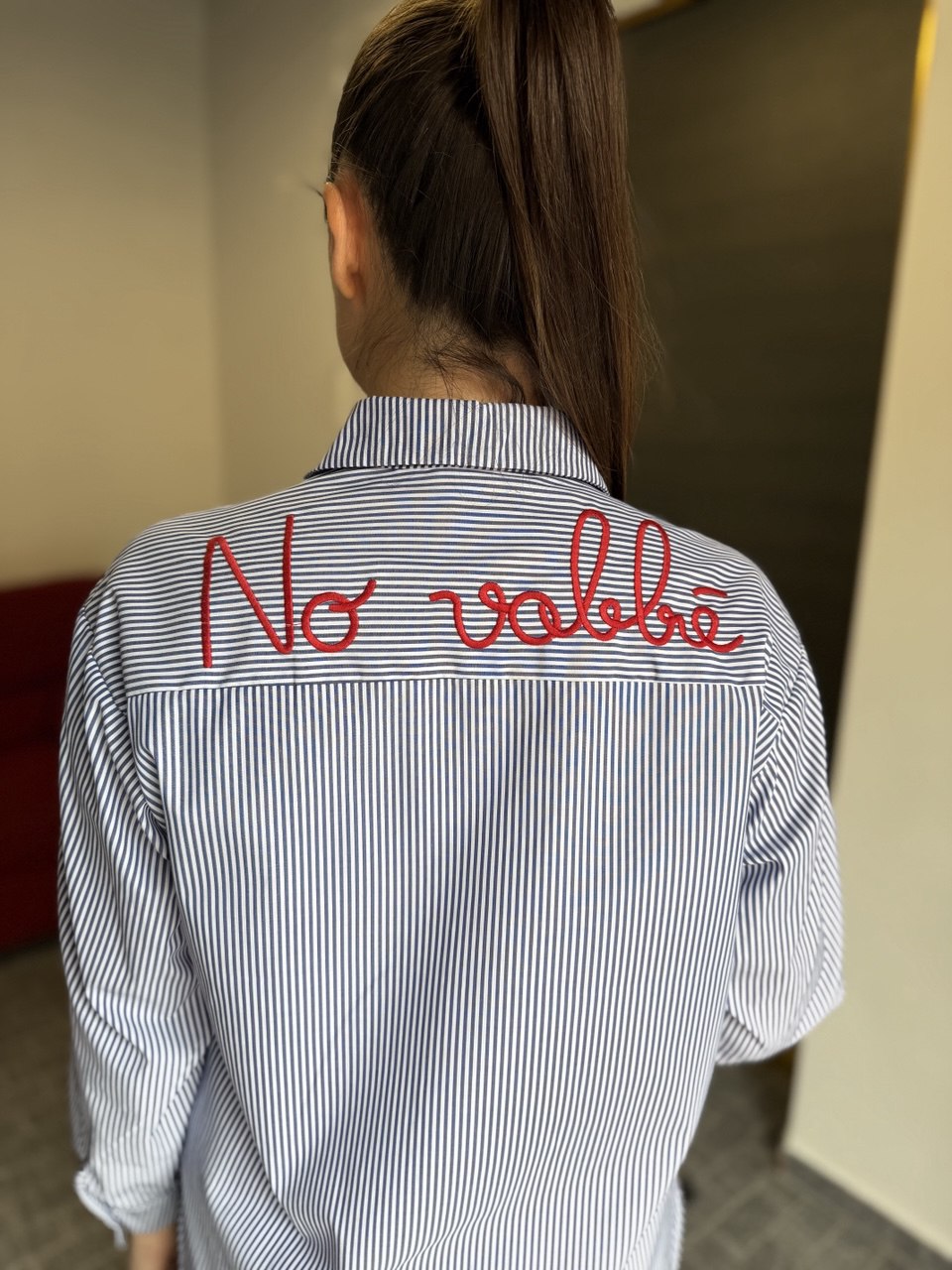 Camicia regular a Righe blu "No vabbè" Ricamata - Nùa Boutique