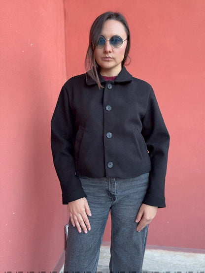Cappotto corto nero teddy, caldo e oversize - made in italy