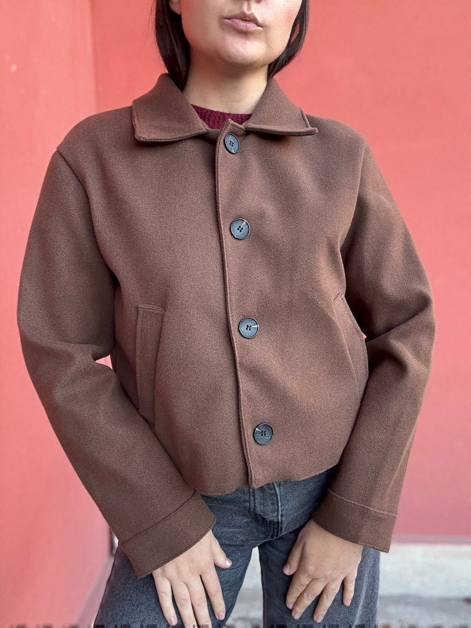 Cappotto corto marrone modello orsetto, Made in Italy.