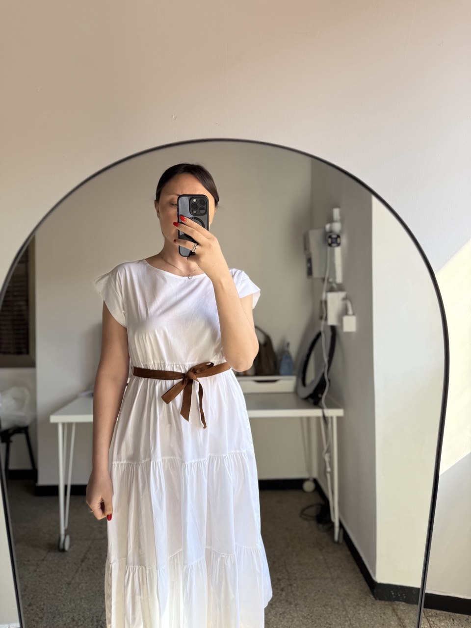 Abito Bianco “Sole” – Il Must-Have Romantico per le Tue Giornate d’Estate ☀️