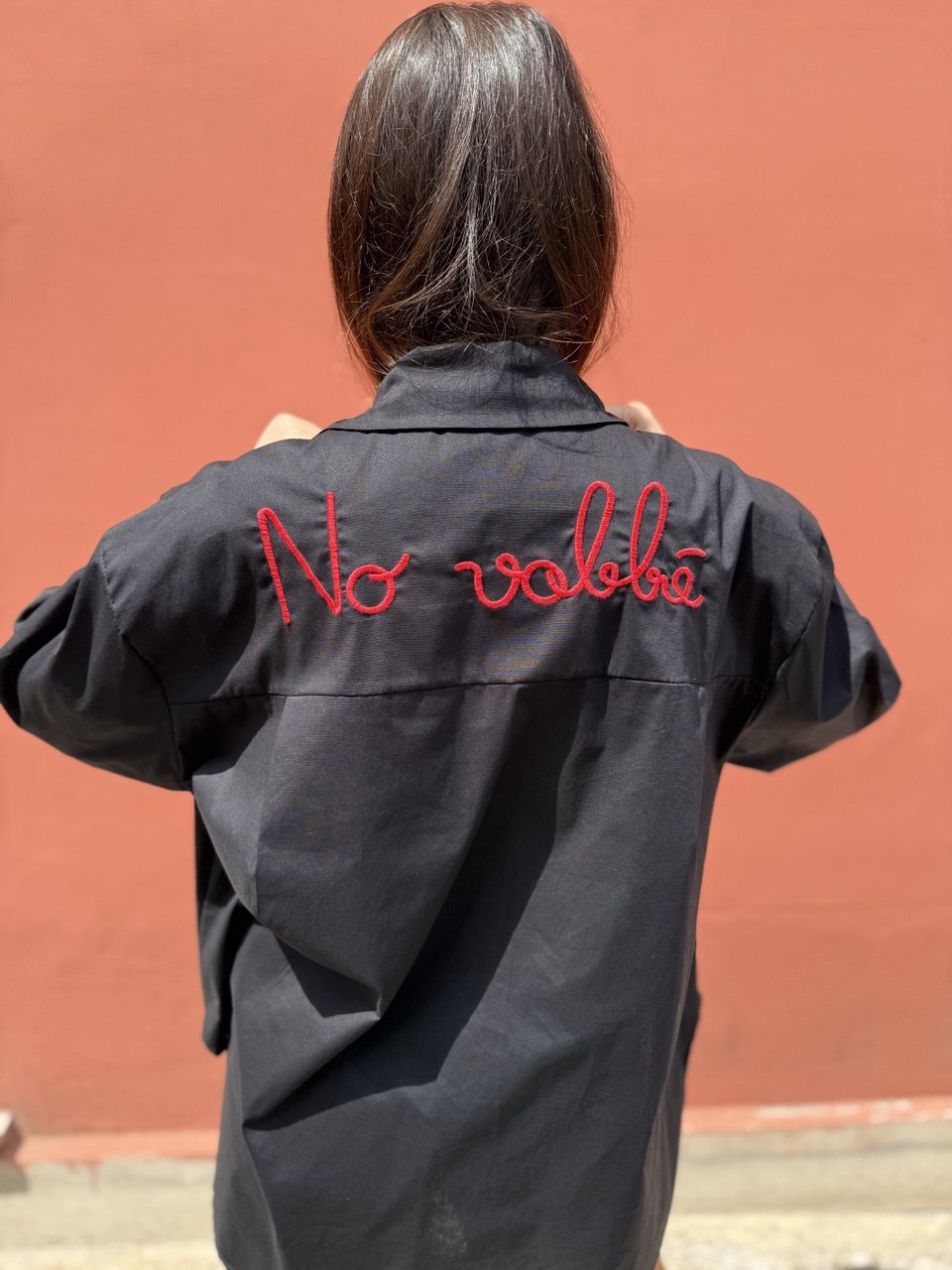 Camicia Oversize "No Vabbè" Nera con Ricamo Rosso - Cotone Made in Italy