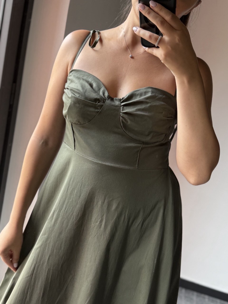 Abito lungo Sofia con scollo a cuore