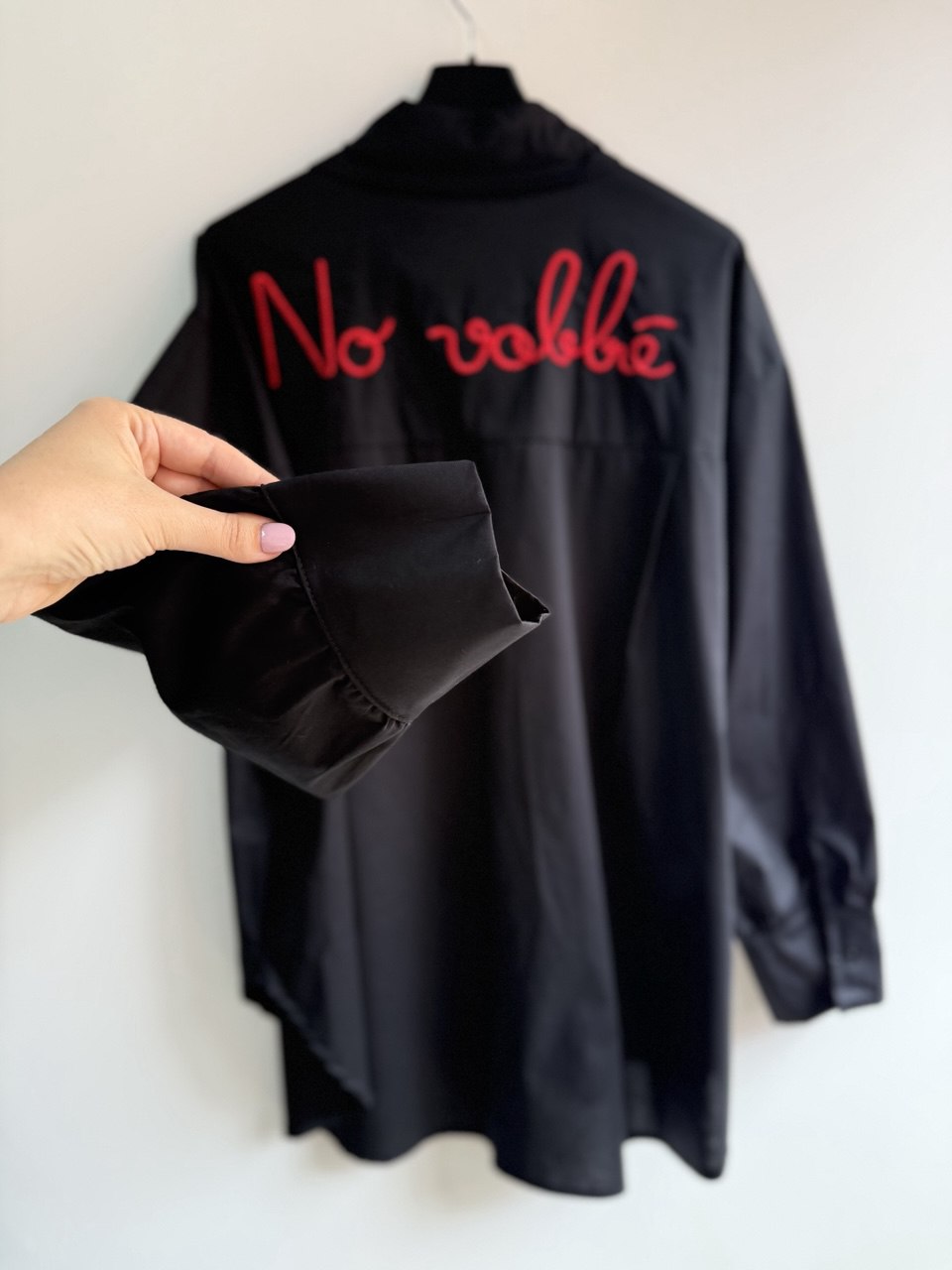 Camicia Oversize "No Vabbè" Nera con Ricamo Rosso - Cotone Made in Italy