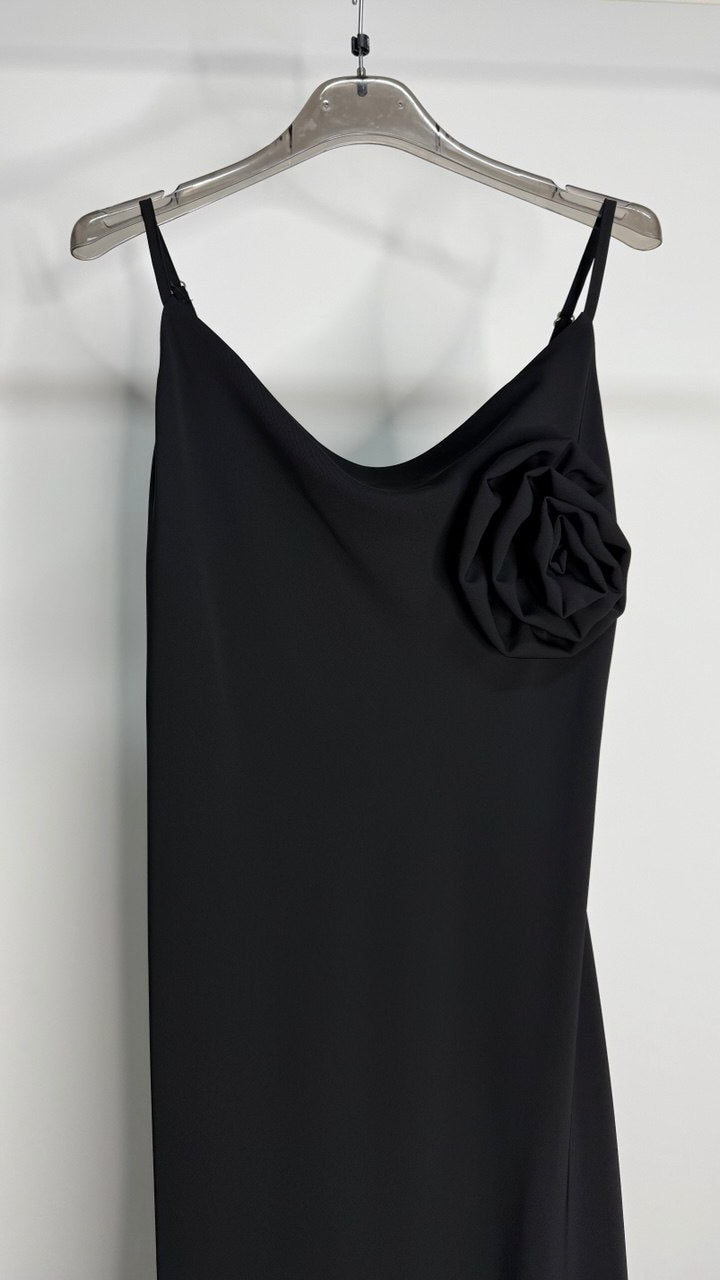 Vestito Lungo Nero "Cherry Blu" con Fiore Applicato - Nùa Boutique